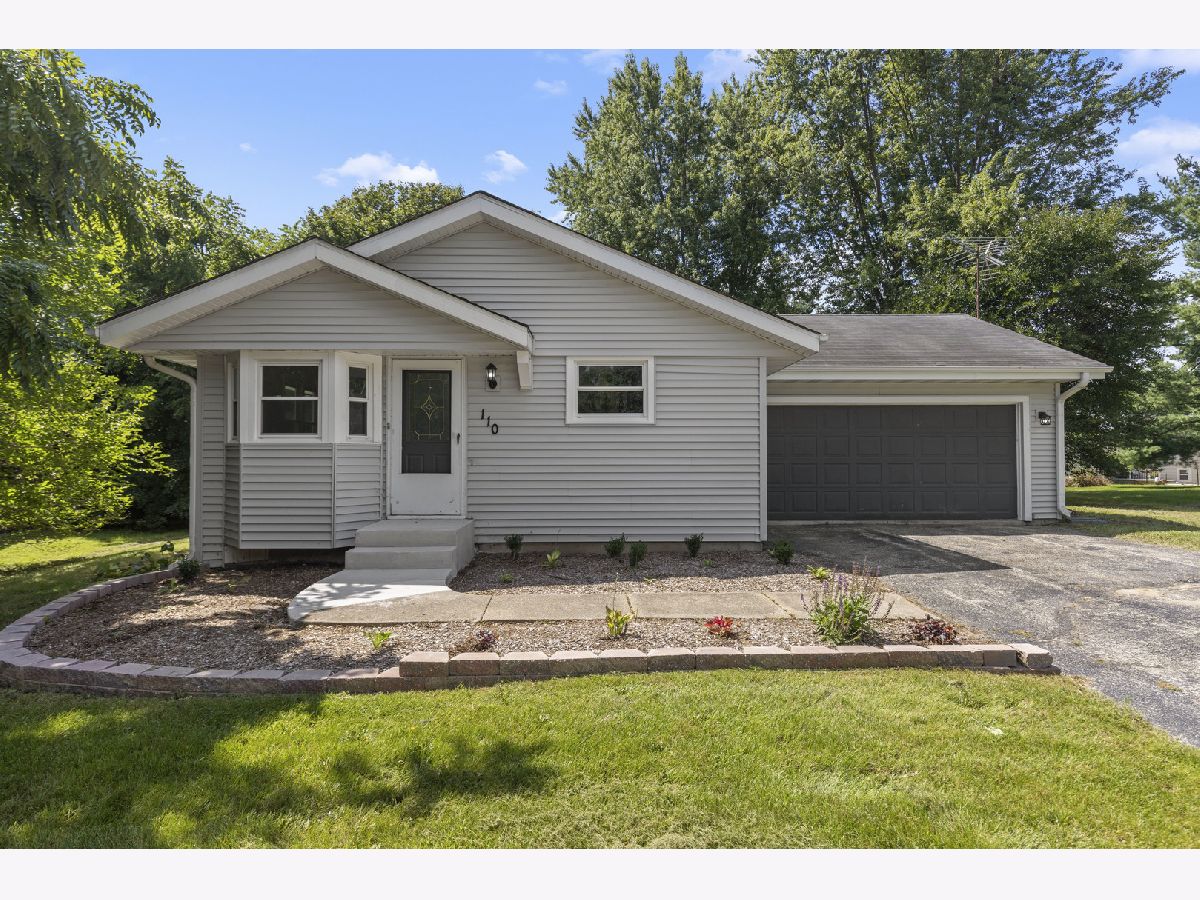  For Sale Poplar Grove Illinois, 110 Poseidon Lane