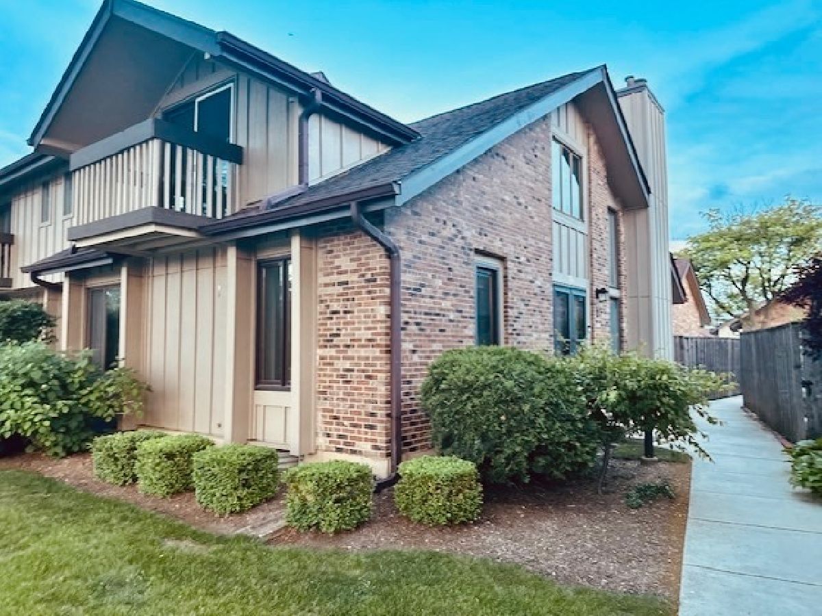  For Sale Willowbrook Illinois, 12 Kent Court