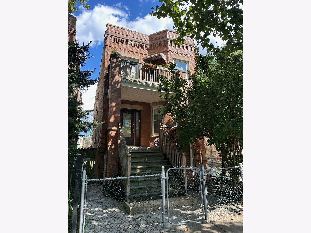  Rented Chicago Illinois, 3129 Hamlin