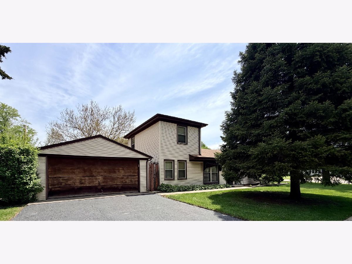  Sold Wheeling Illinois, 240 Manchester