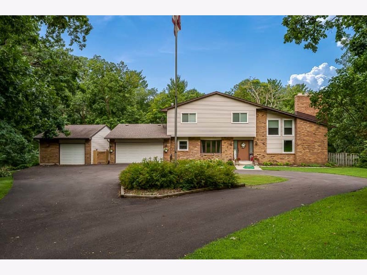  For Sale Pecatonica Illinois, 16557 Grove Creek Circle