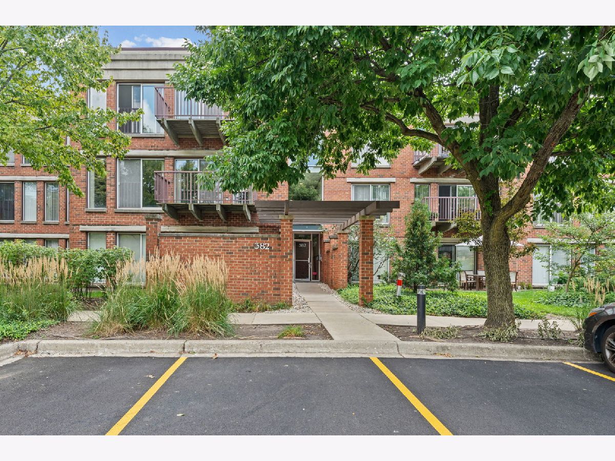  For Sale Deerfield Illinois, 382 Kelburn Road