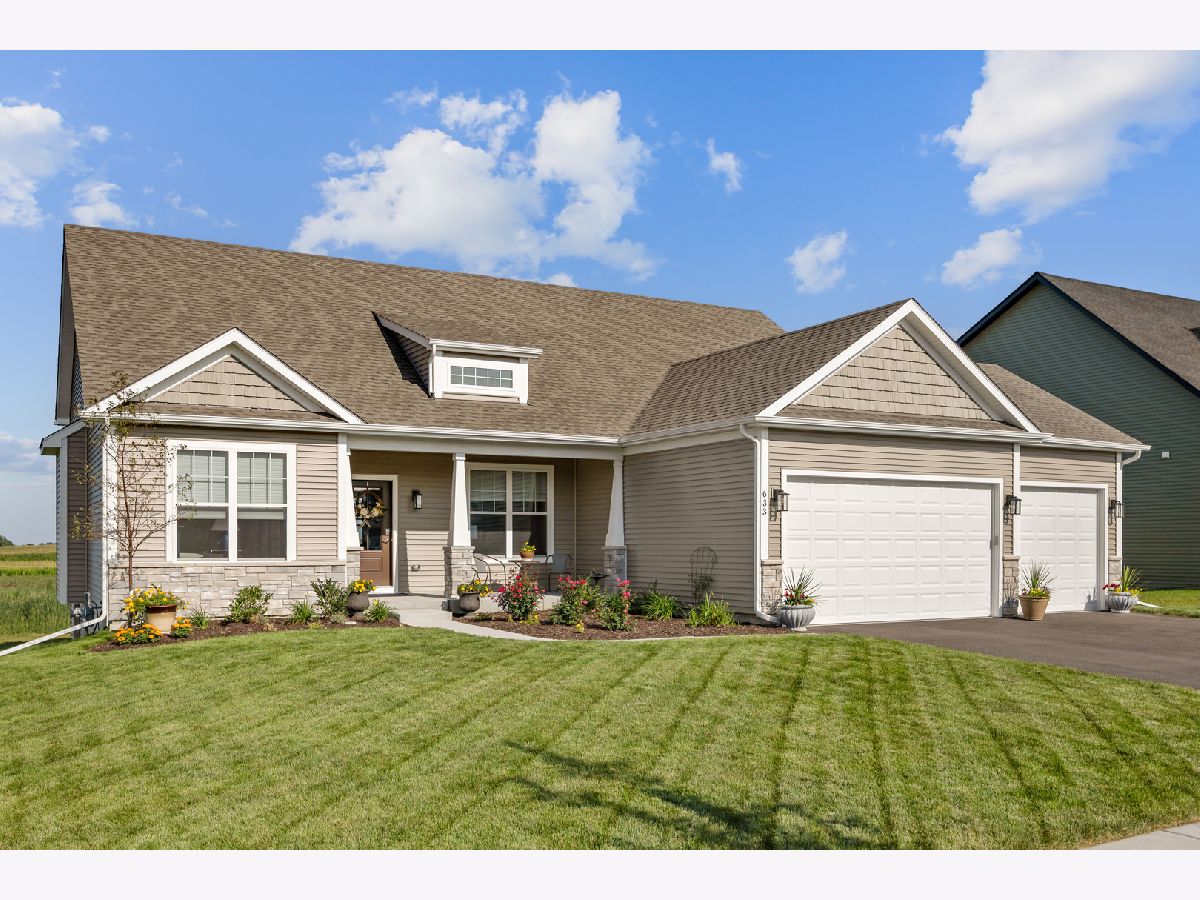  For Sale Elburn Illinois, 633 Houtz Circle