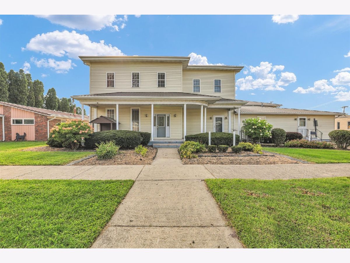  For Sale Arcola Illinois, 120 Locust Street