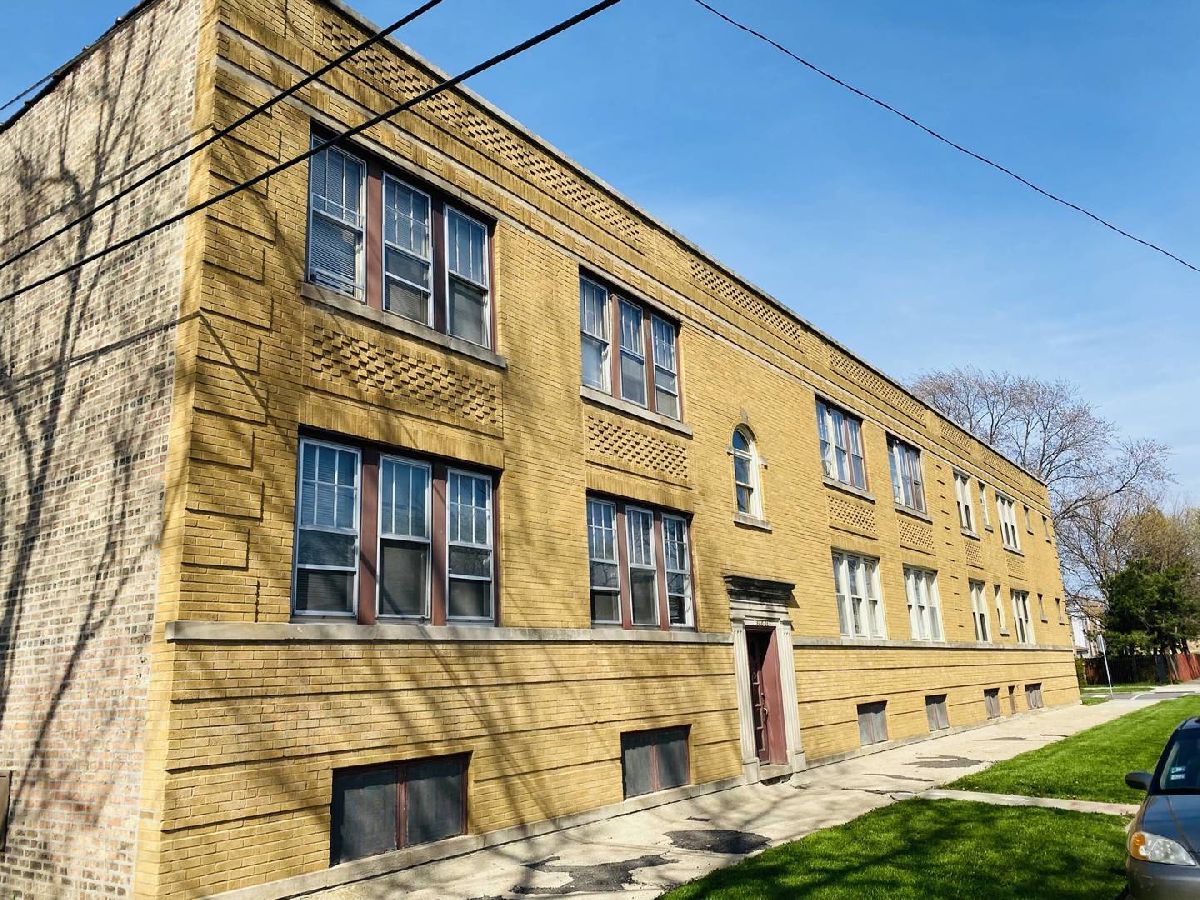 Homes & Condominiums For Rent Belmont Central Chicago Illinois, 2502 Monitor