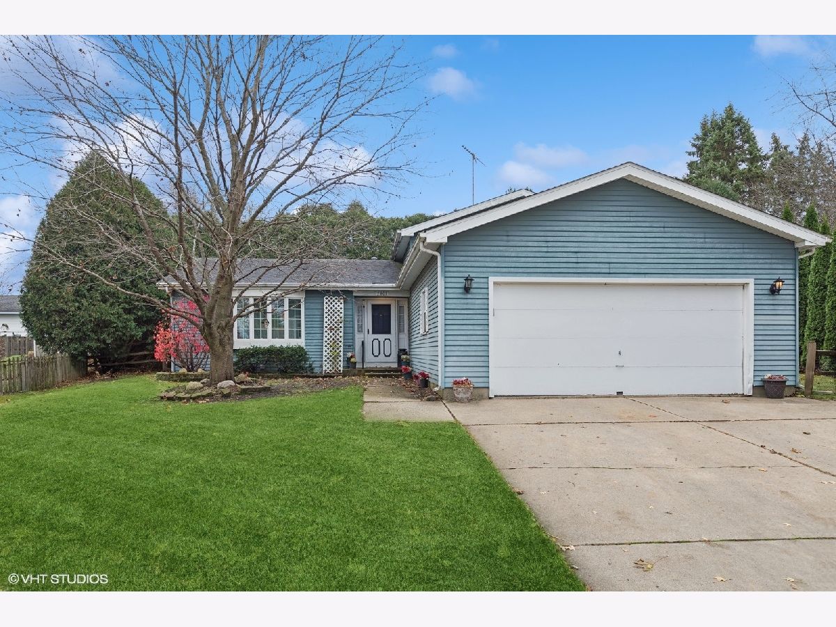  For Sale Mchenry Illinois, 5401 Chasefield Circle