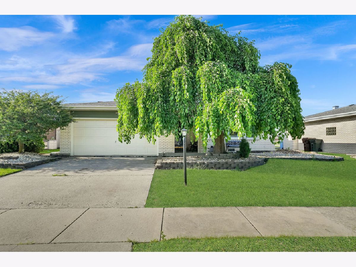  For Sale Oak Forest Illinois, 6528 157th Street