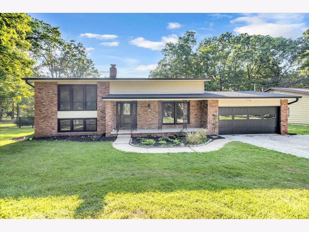  For Sale Mt Zion Illinois, 4675 Highcock Drive