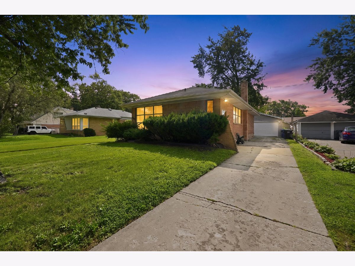  For Sale South Holland Illinois, 15577 Rose Drive