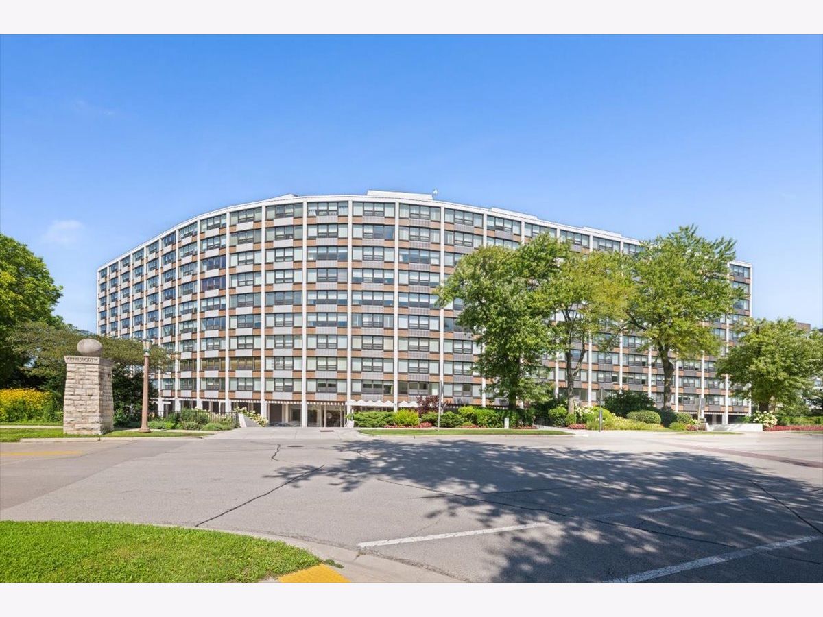  For Sale Wilmette Illinois, 1630 Sheridan Road