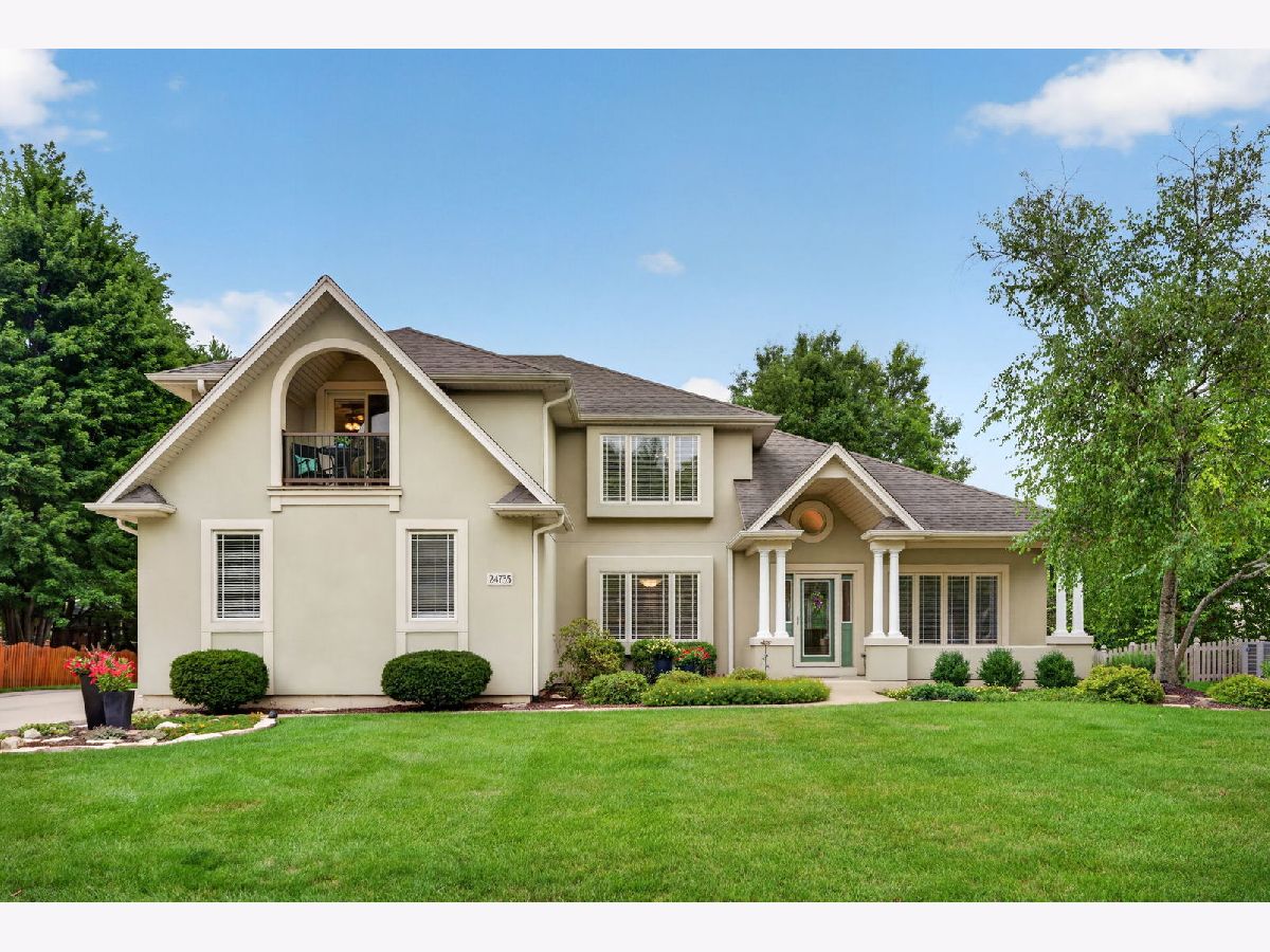 Homes For Sale Wallin Woods Plainfield Illinois, 24735 Illini Drive
