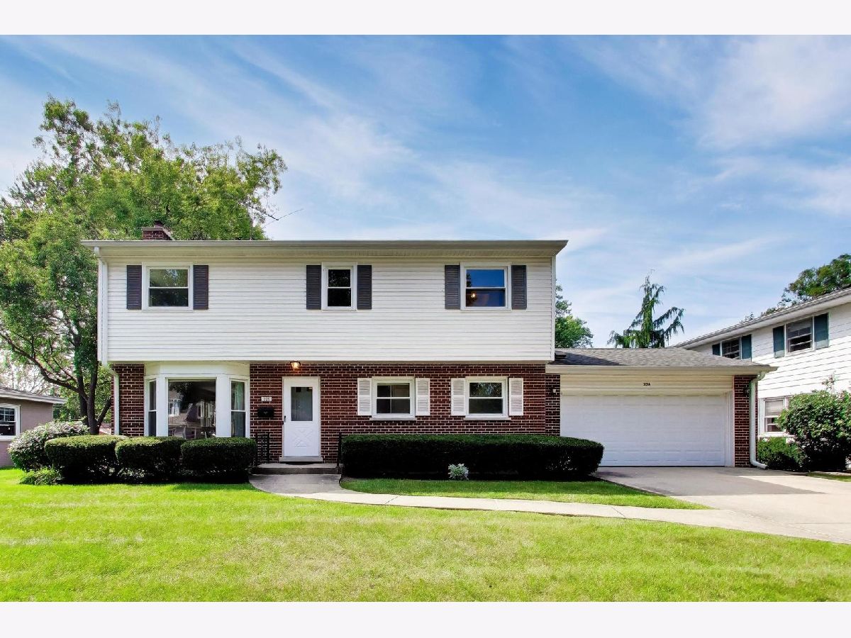 Homes & Condos & Townhomes For Sale Pioneer Park Arlington Heights Illinois, 228 Dwyer Avenue
