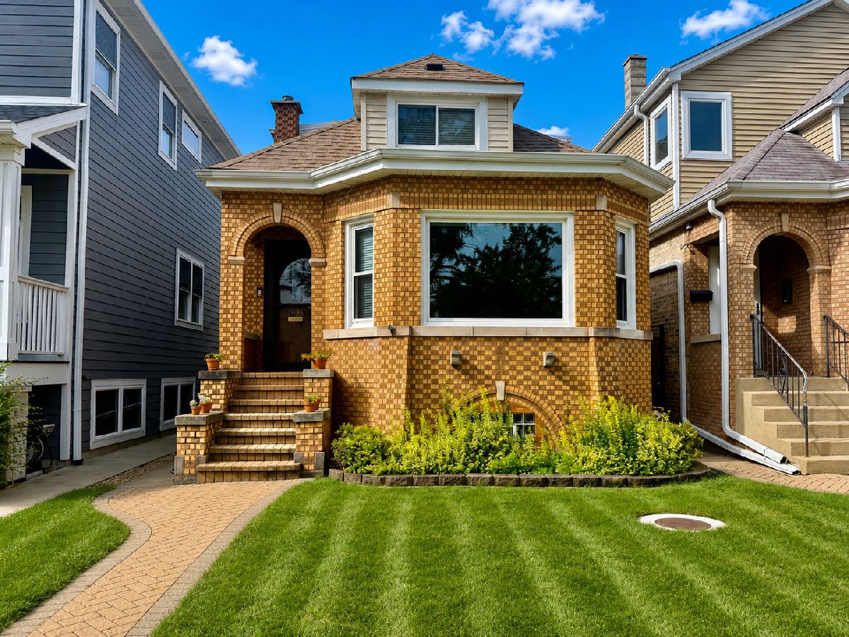  For Sale Chicago Illinois, 5826 Navarre Avenue