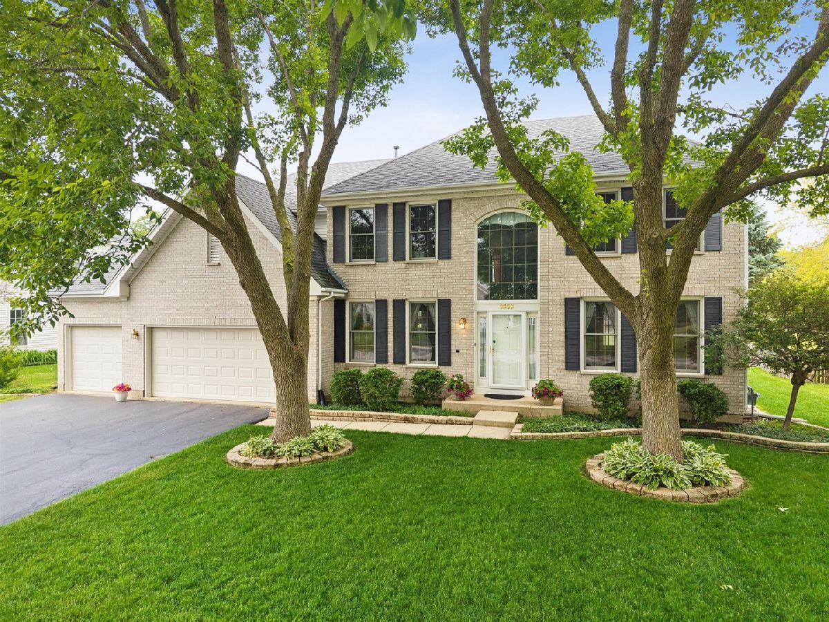 Homes For Sale Hunters West Crystal Lake Illinois, 1616 Rolling Hills Drive