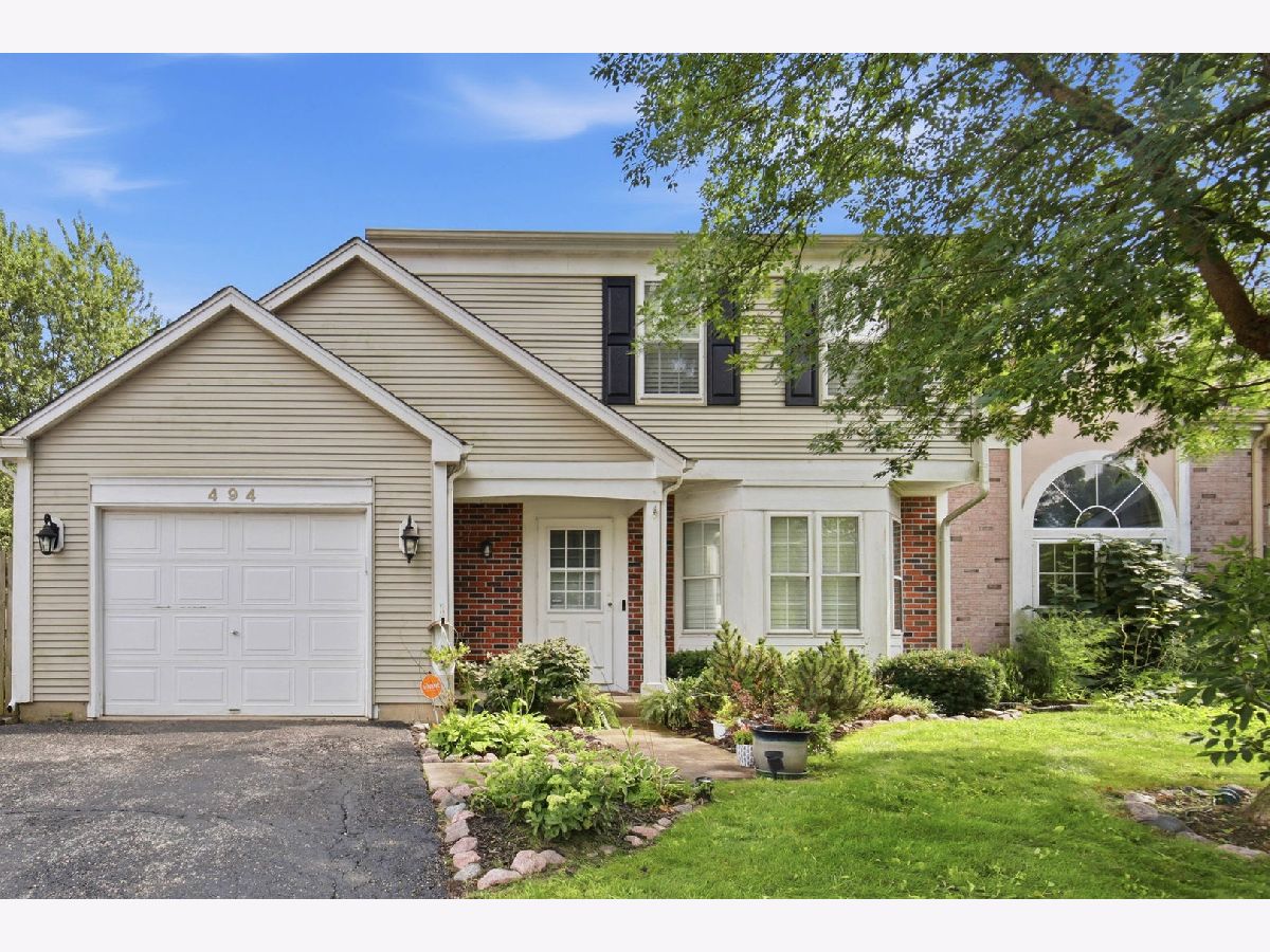Townhomes & Homes For Sale College Trail Grayslake Illinois, 494 Buckingham Drive