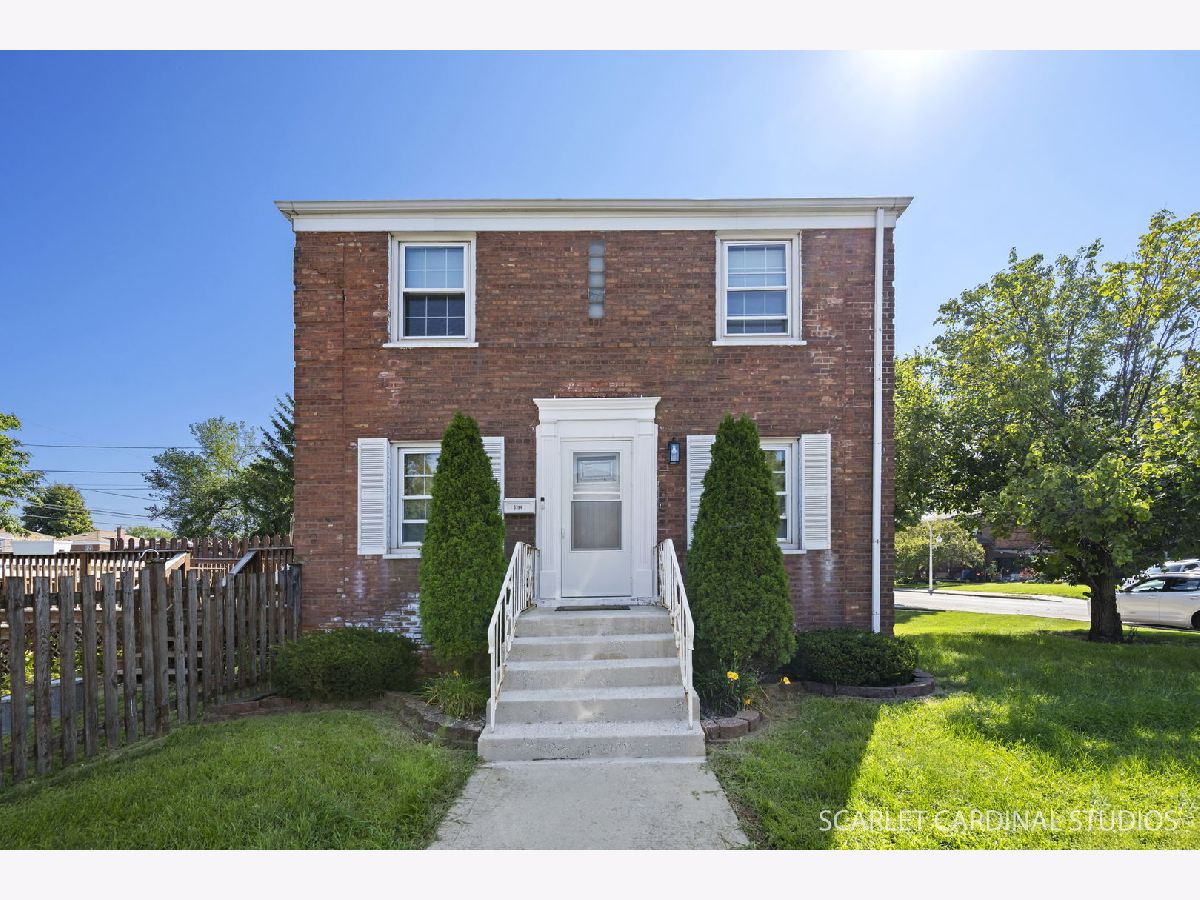  For Sale Chicago Illinois, 5184 64th Place
