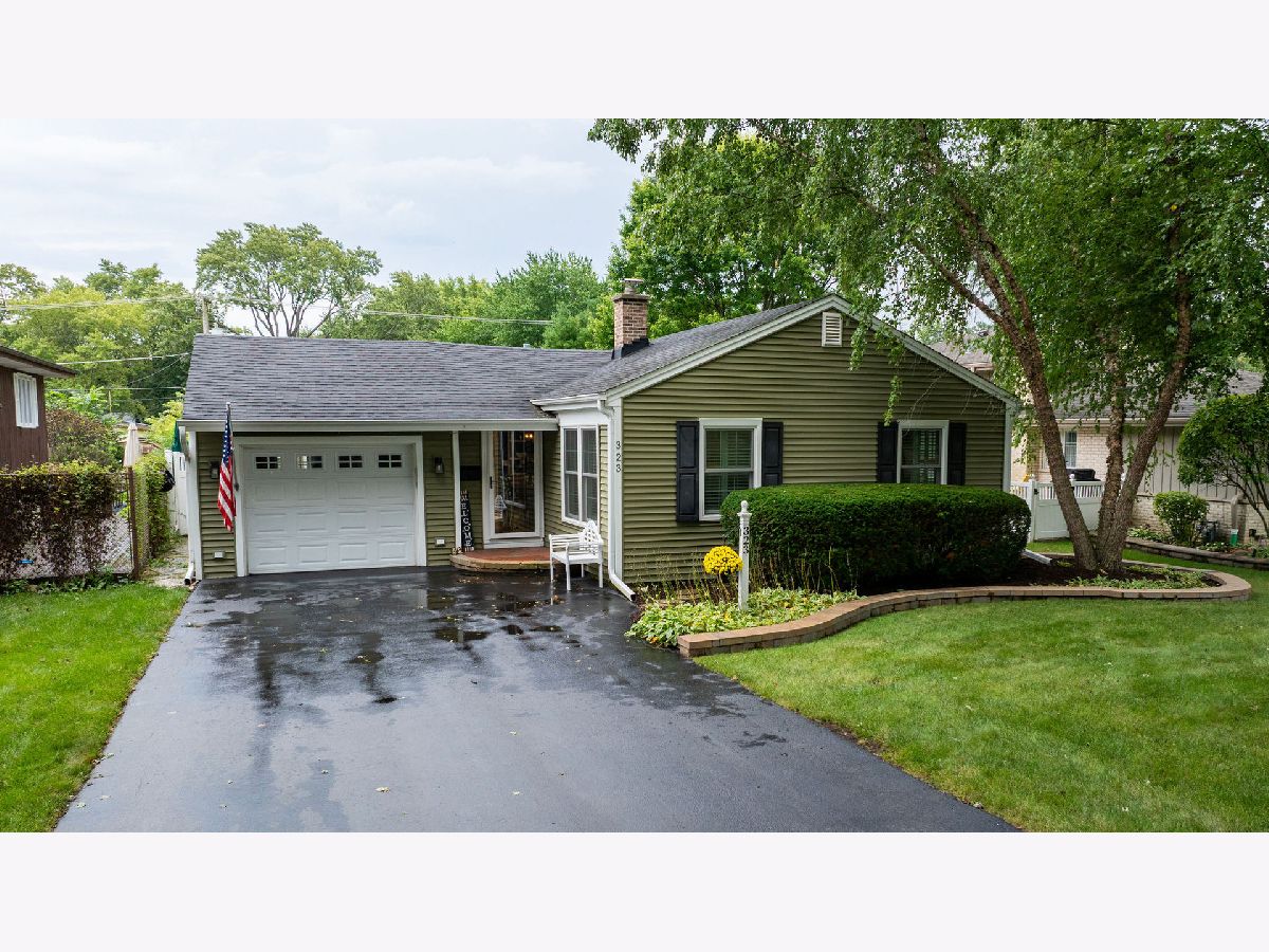  For Sale Palatine Illinois, 323 Benton Street