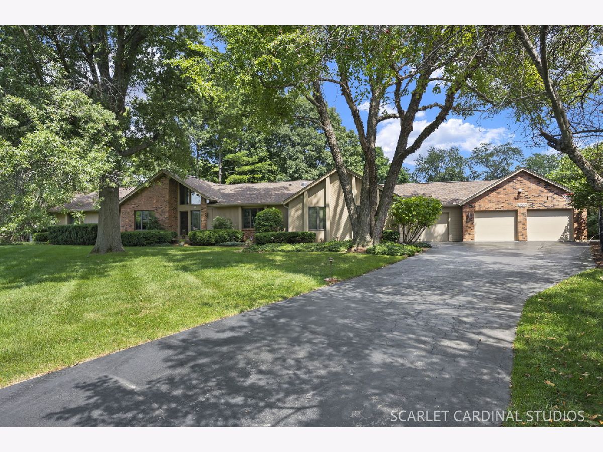 Homes For Sale Williamsburg Green Elgin Illinois, 11N091 Johnstown Road