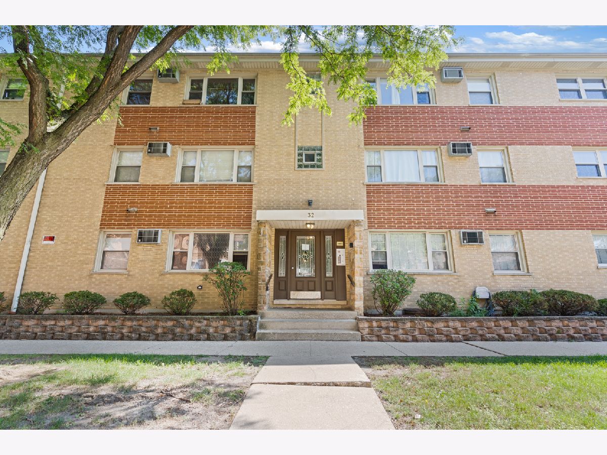  For Sale Forest Park Illinois, 32 Elgin Avenue