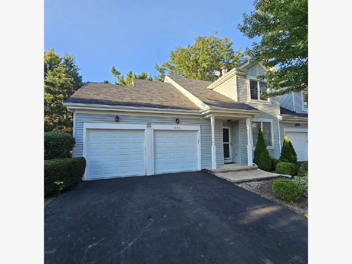  For Sale St Charles Illinois, 806 Derby Course