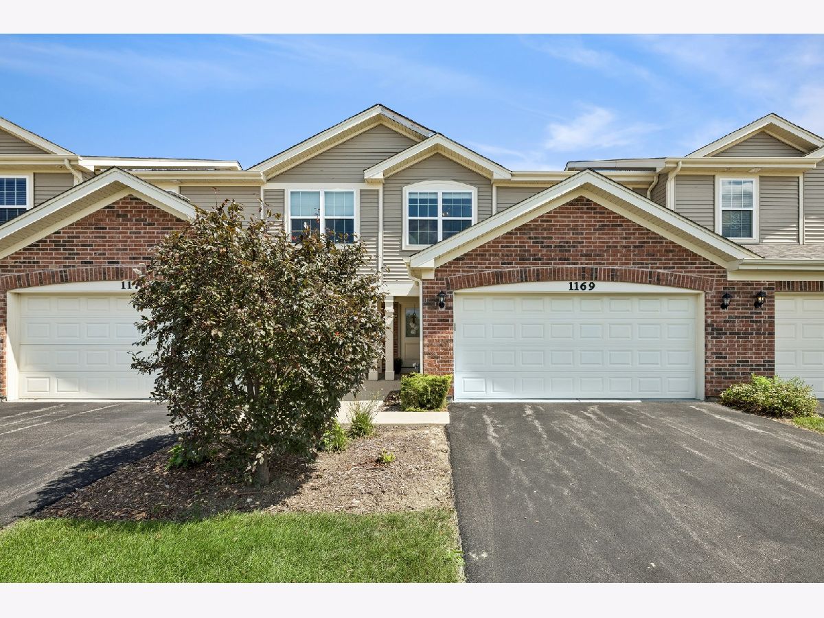  For Sale Cary Illinois, 1169 Amber Drive