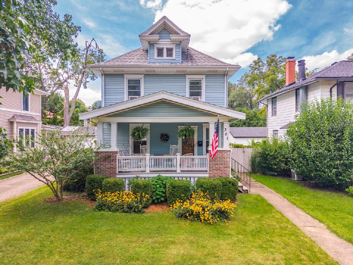 Homes & Condos & Townhomes For Sale Founders Grove Bloomington Illinois, 301 Vale Street