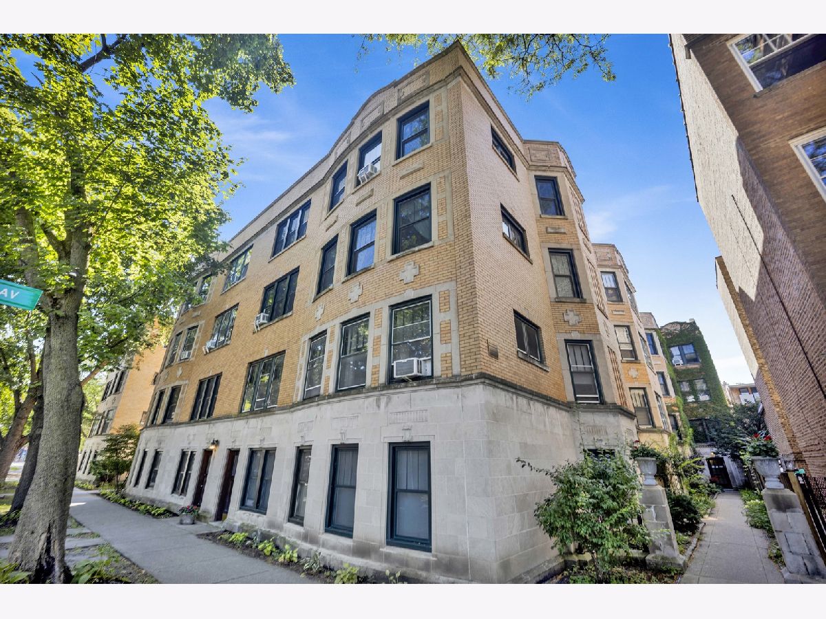  For Sale Chicago Illinois, 1225 Granville Avenue