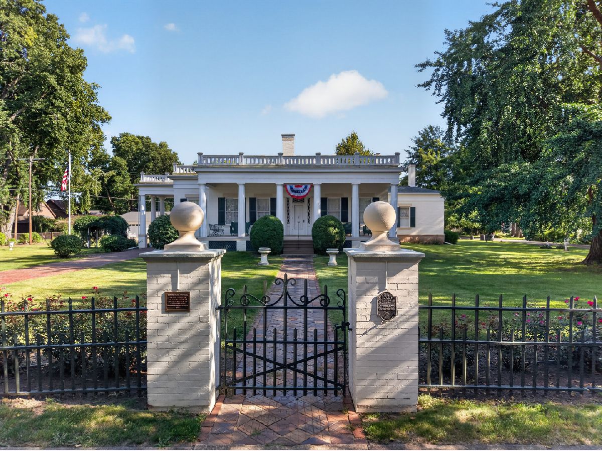  For Sale Ottawa Illinois, 1333 Ottawa Avenue