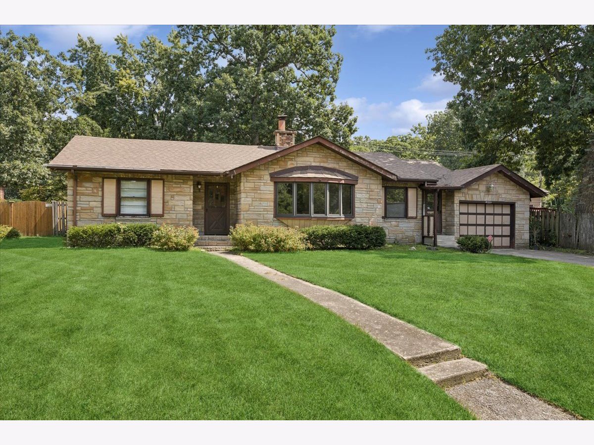  For Sale Willow Springs Illinois, 422 Ravine Avenue