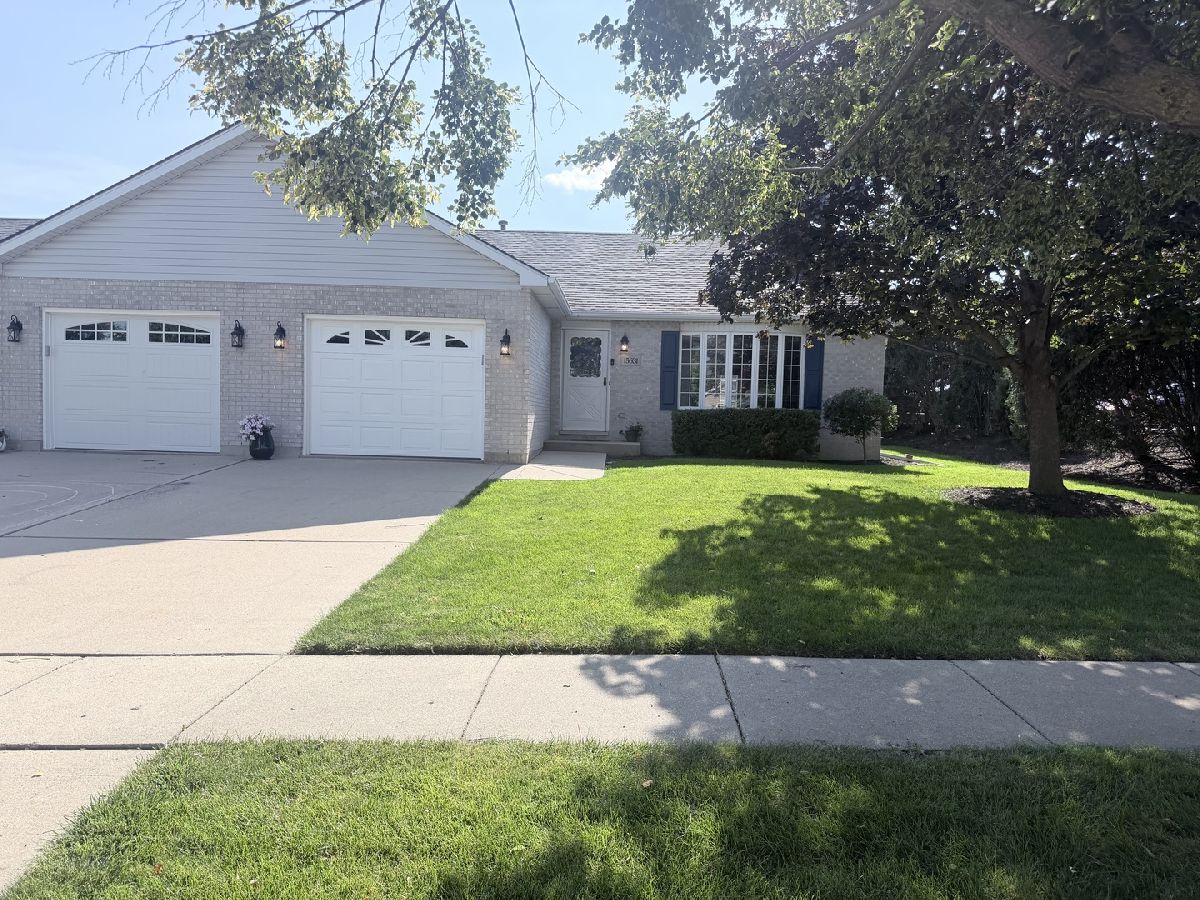  For Sale Manhattan Illinois, 15631 Waterford Lane