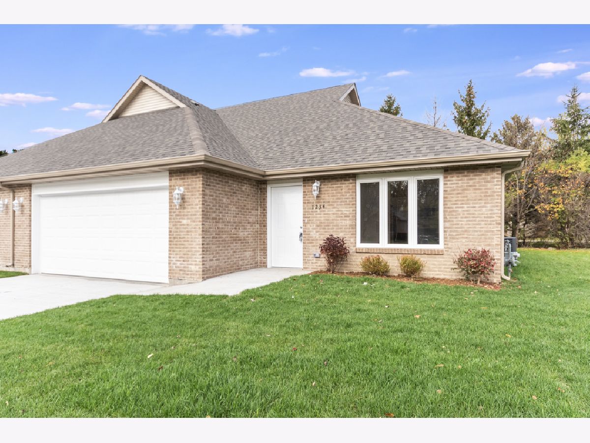  For Sale Bourbonnais Illinois, 5520 Hearthside Drive