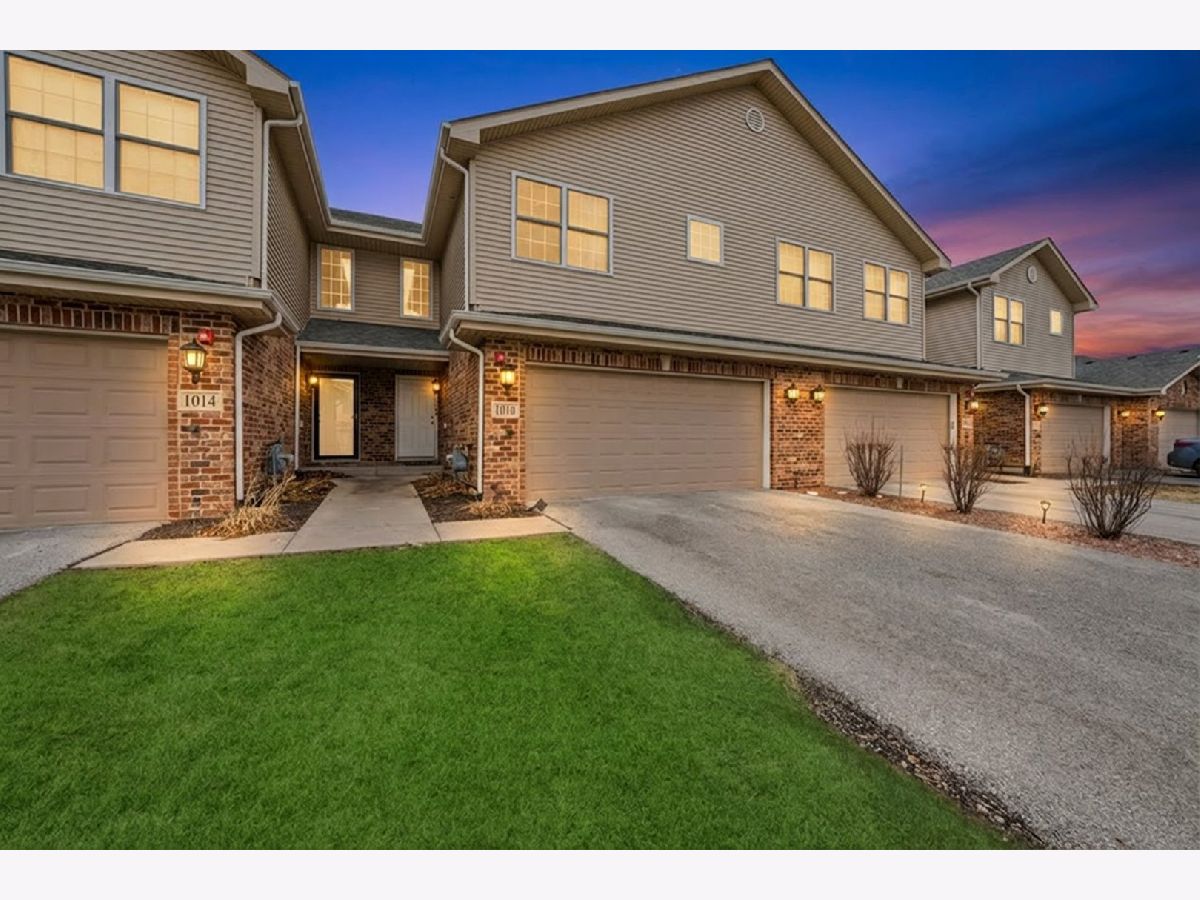  For Sale Matteson Illinois, 1010 Regent Drive