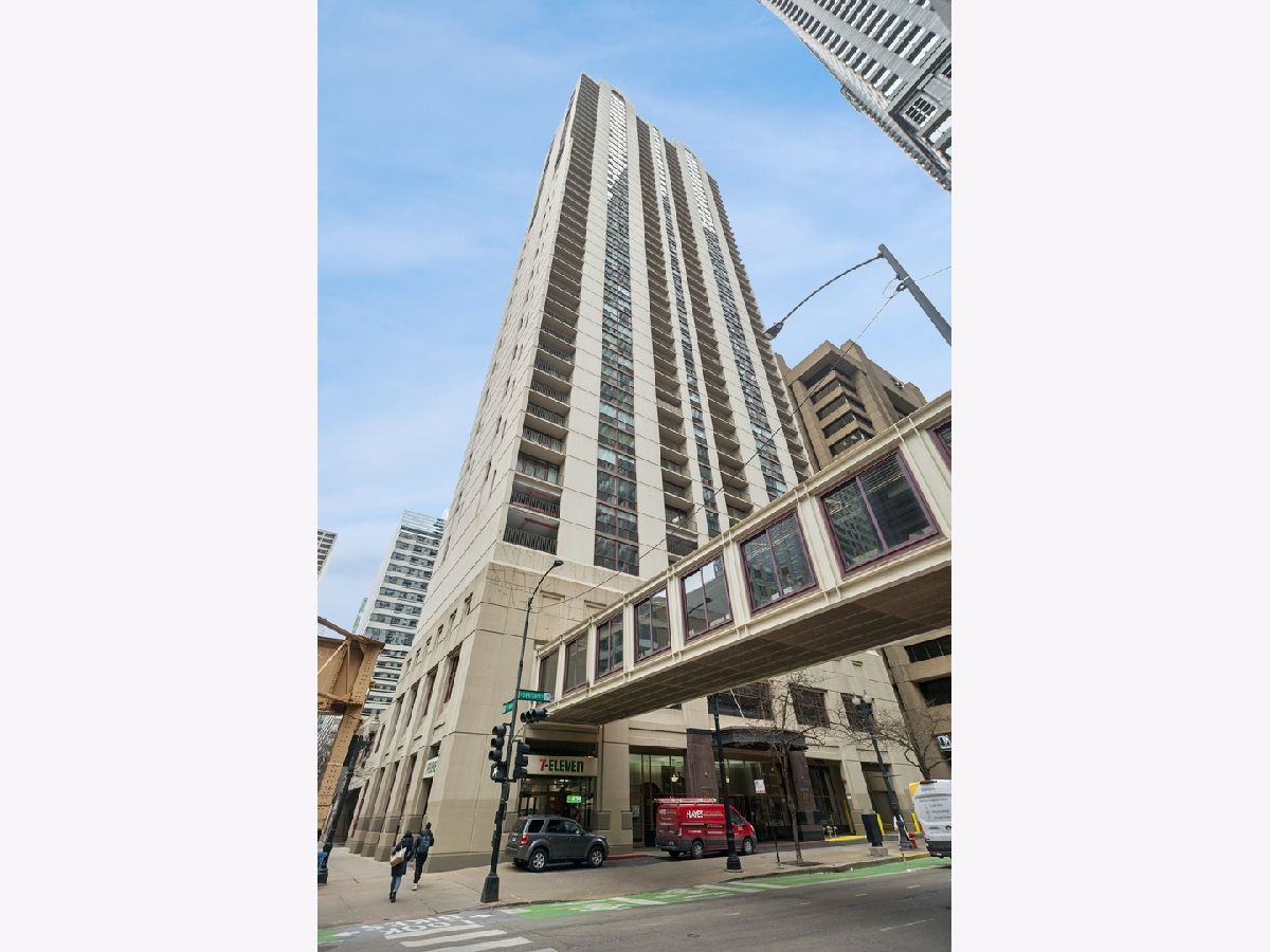  Rented Chicago Illinois, 200 Dearborn