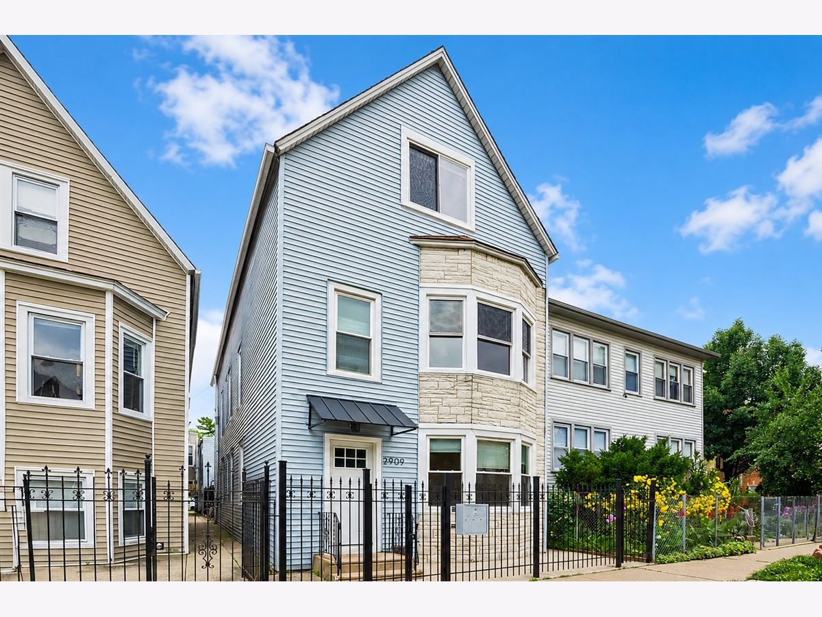  For Rent Chicago Illinois, 2909 Ridgeway
