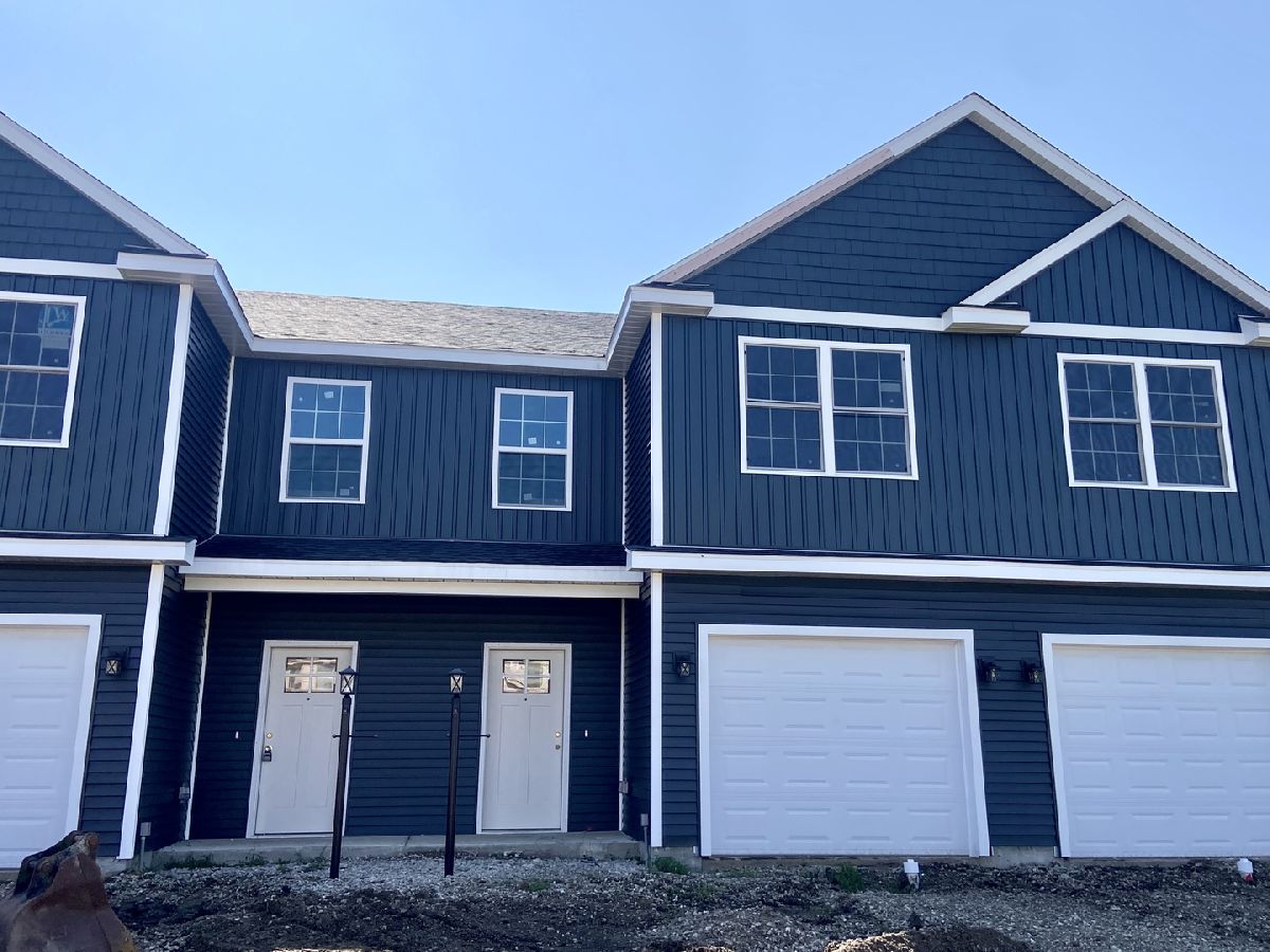Condominiums & Homes For Sale Boulder Ridge Champaign Illinois, 3329 Stoneway Court