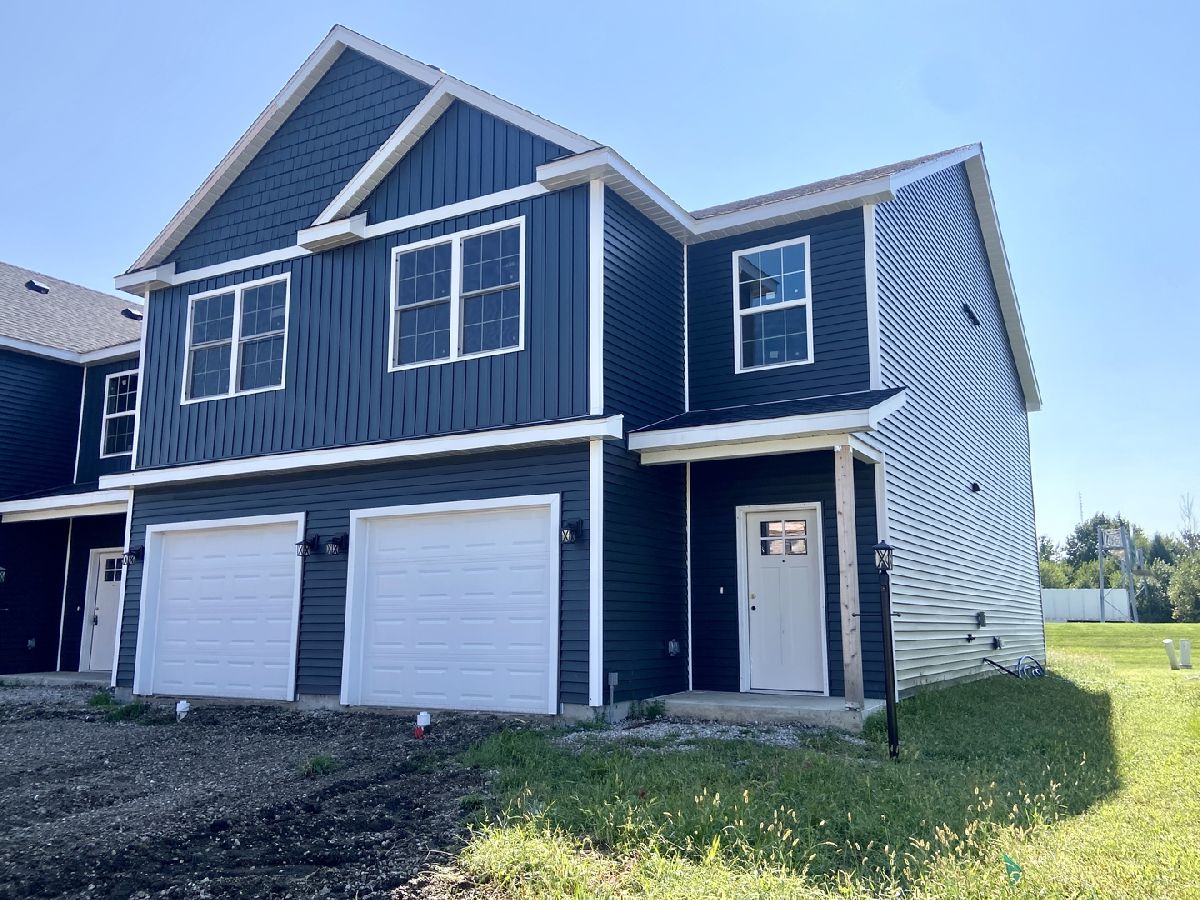 Condominiums & Homes For Sale Boulder Ridge Champaign Illinois, 3331 Stoneway Court