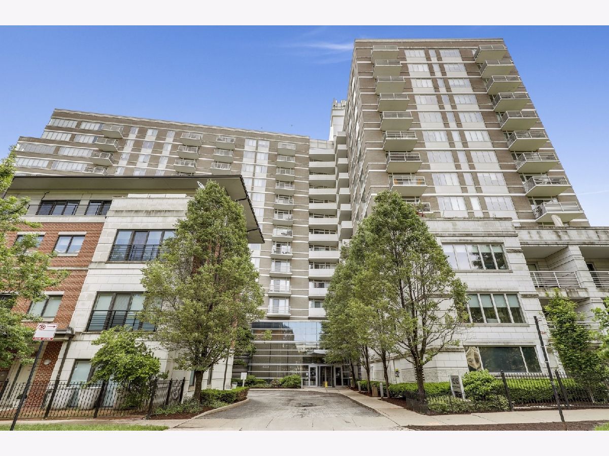 Townhomes & Condos For Sale Prairie House Chicago Illinois, 1515 Prairie Avenue