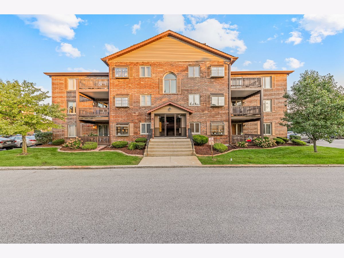  For Sale Tinley Park Illinois, 6419 Oak Forest Avenue