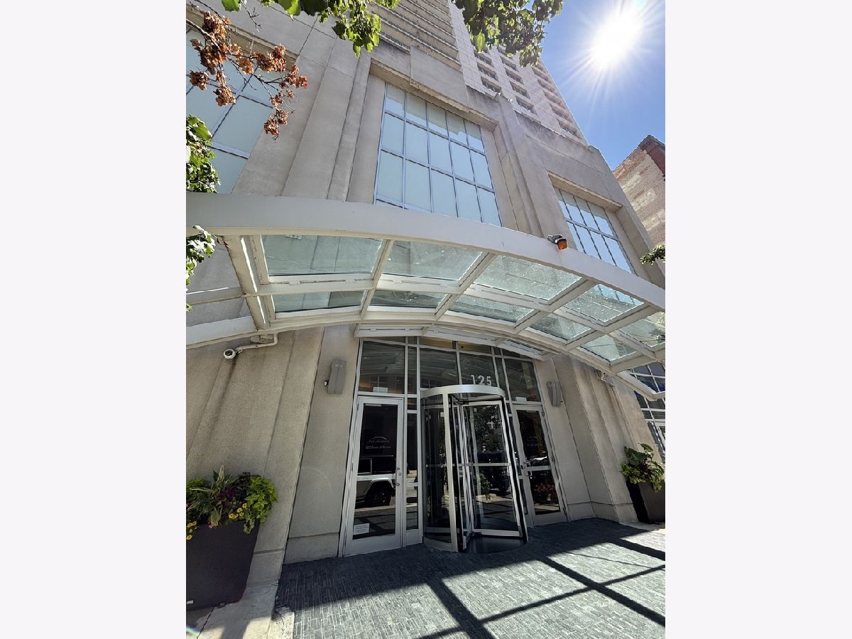  For Sale Chicago Illinois, 125 Jefferson Street