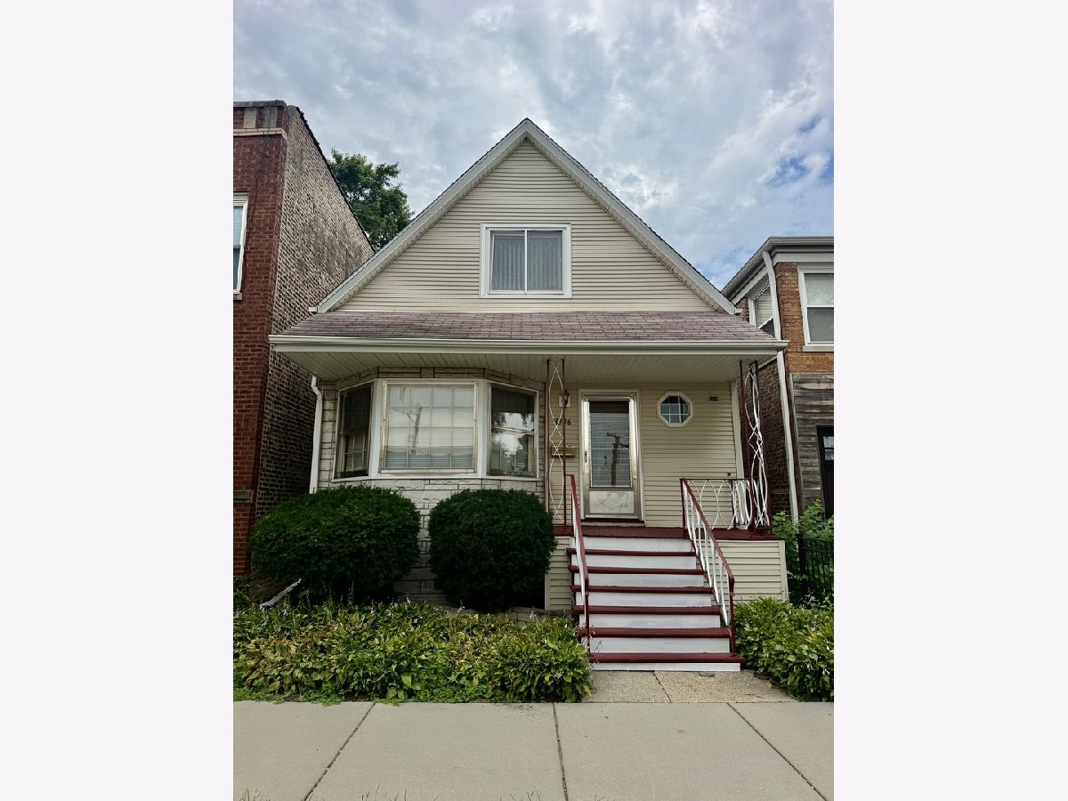  For Sale Chicago Illinois, 3336 Karlov Avenue