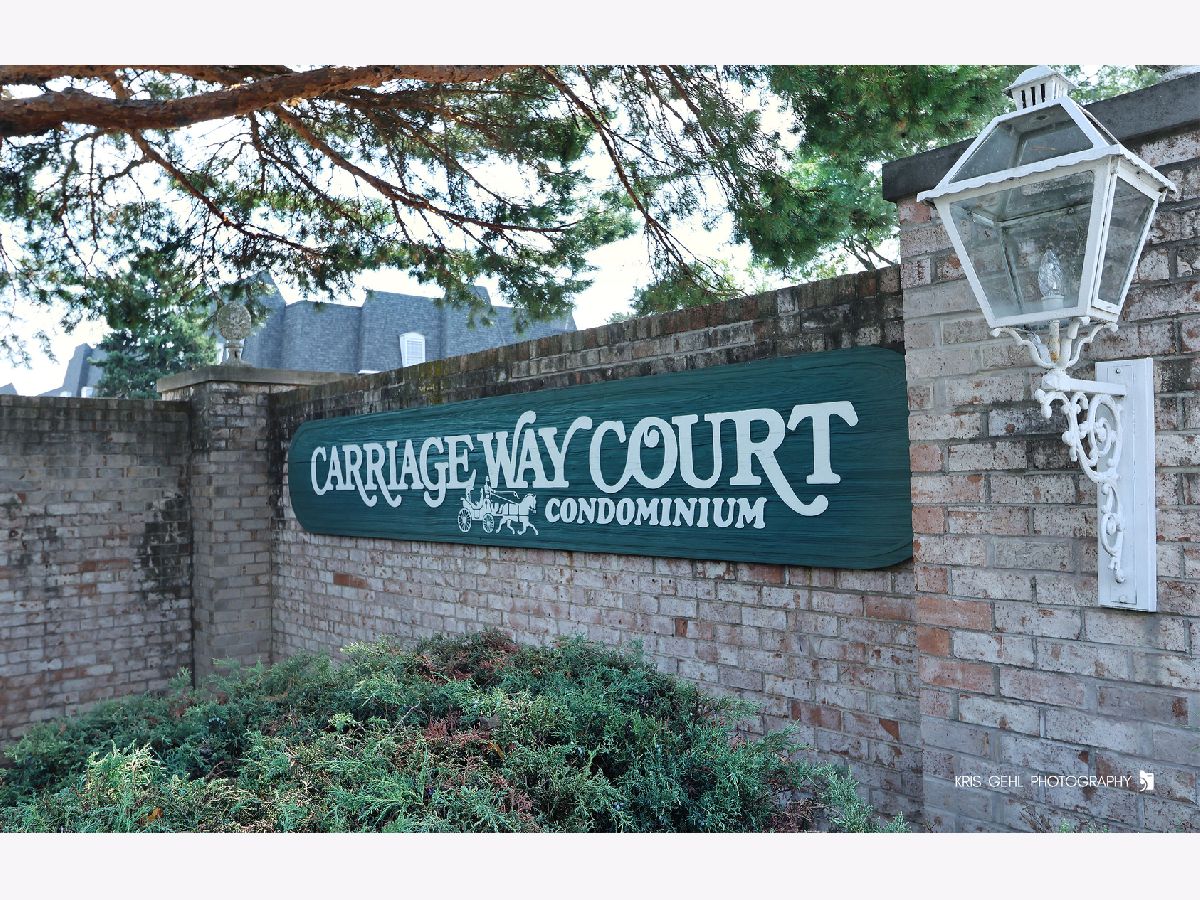  For Sale Rolling Meadows Illinois, 5201 Carriageway Drive