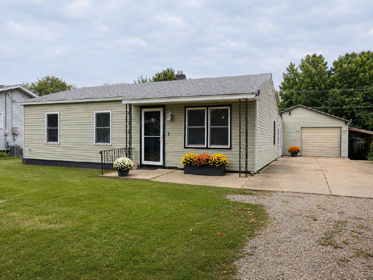  For Sale Ottawa Illinois, 808 Tomahawk Drive