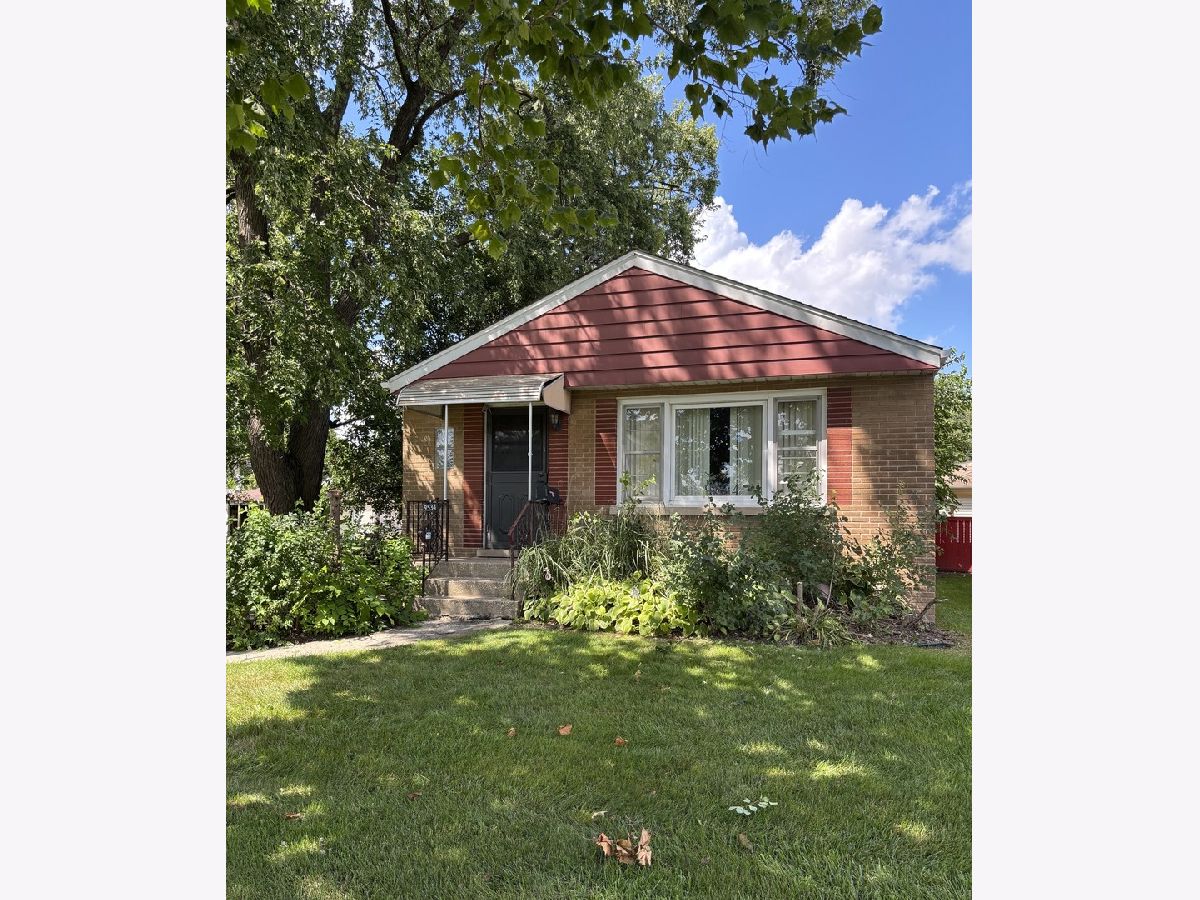  For Sale Brookfield Illinois, 9534 Congress Park Avenue