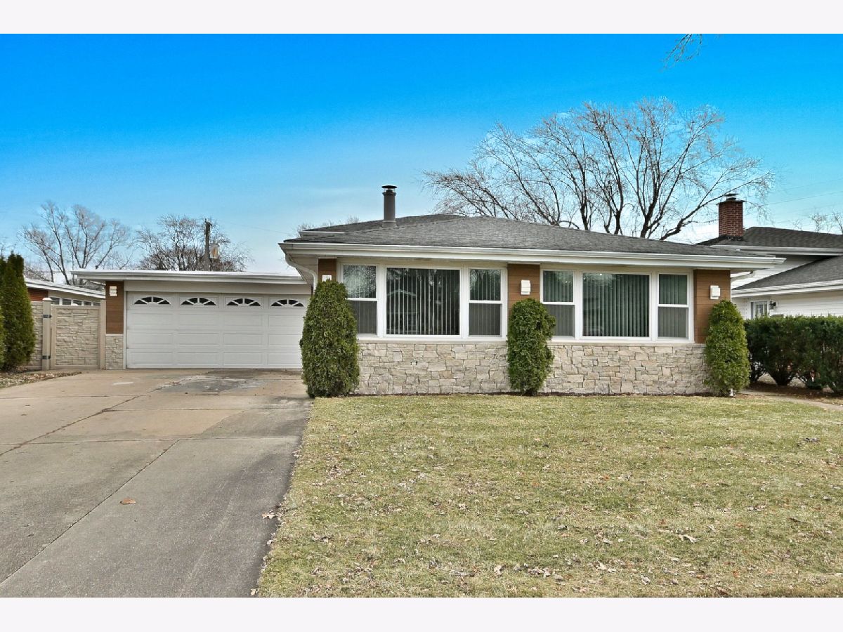  For Sale Des Plaines Illinois, 575 Bedford Lane