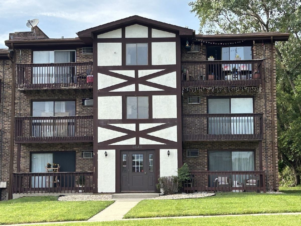 Condominiums For Sale Village Green Alsip Illinois, 3640 119th Street