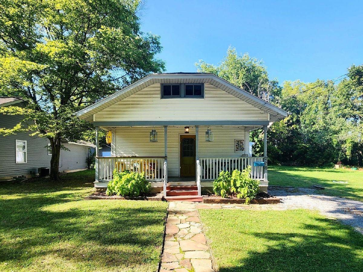  For Sale Carbondale Illinois, 208 Oak Street