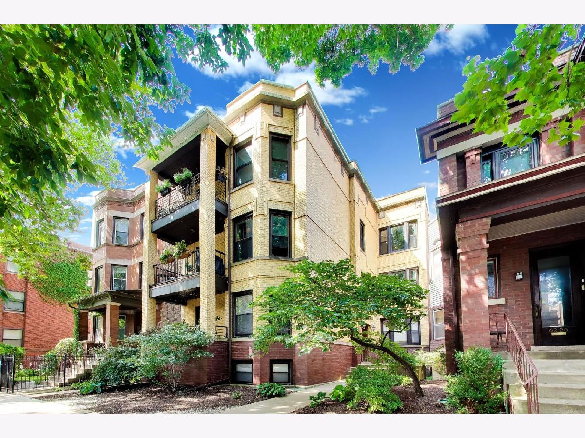  For Sale Chicago Illinois, 6224 Wayne Avenue