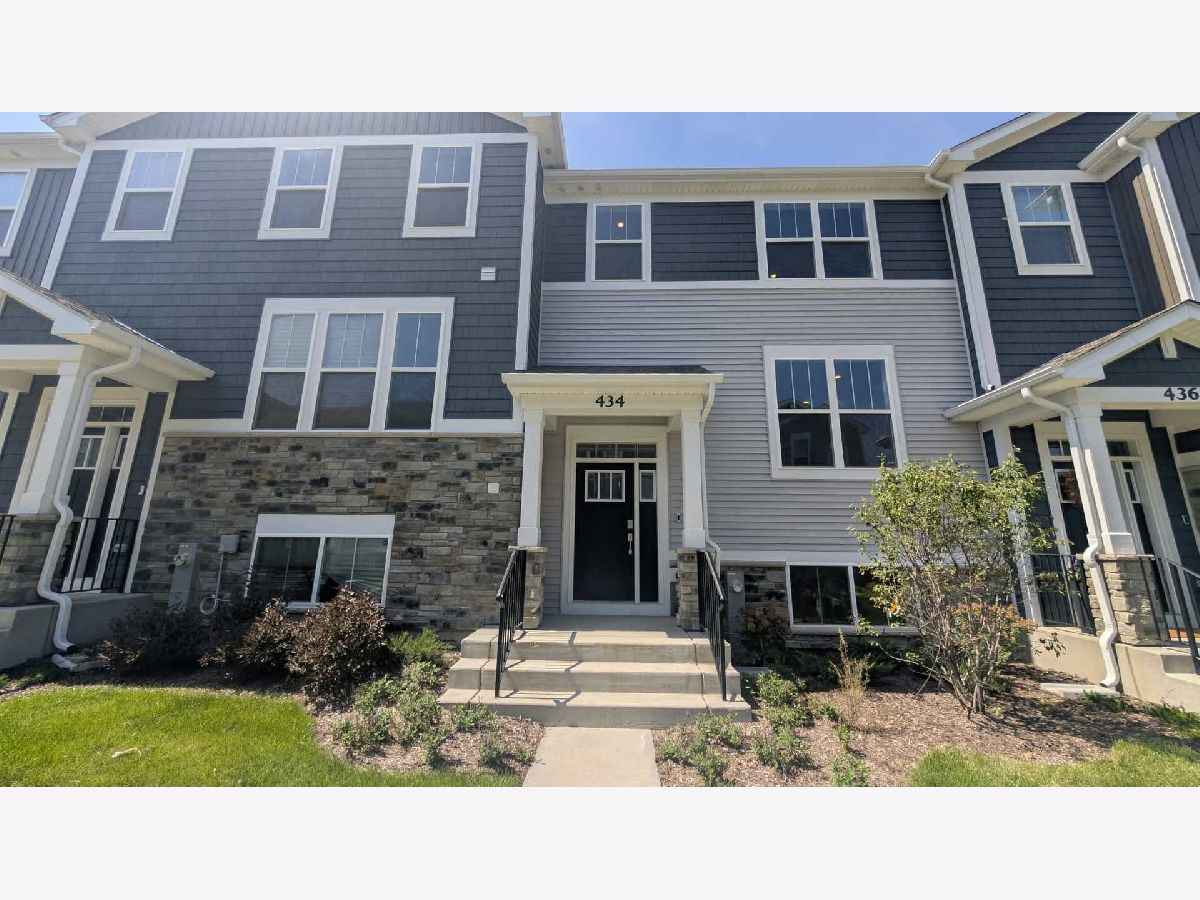 Condos & Townhomes For Rent Oaks Of Volo Volo Illinois, 434 Red Oak