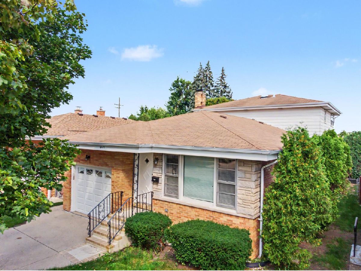  For Sale Chicago Illinois, 4945 Neva Avenue