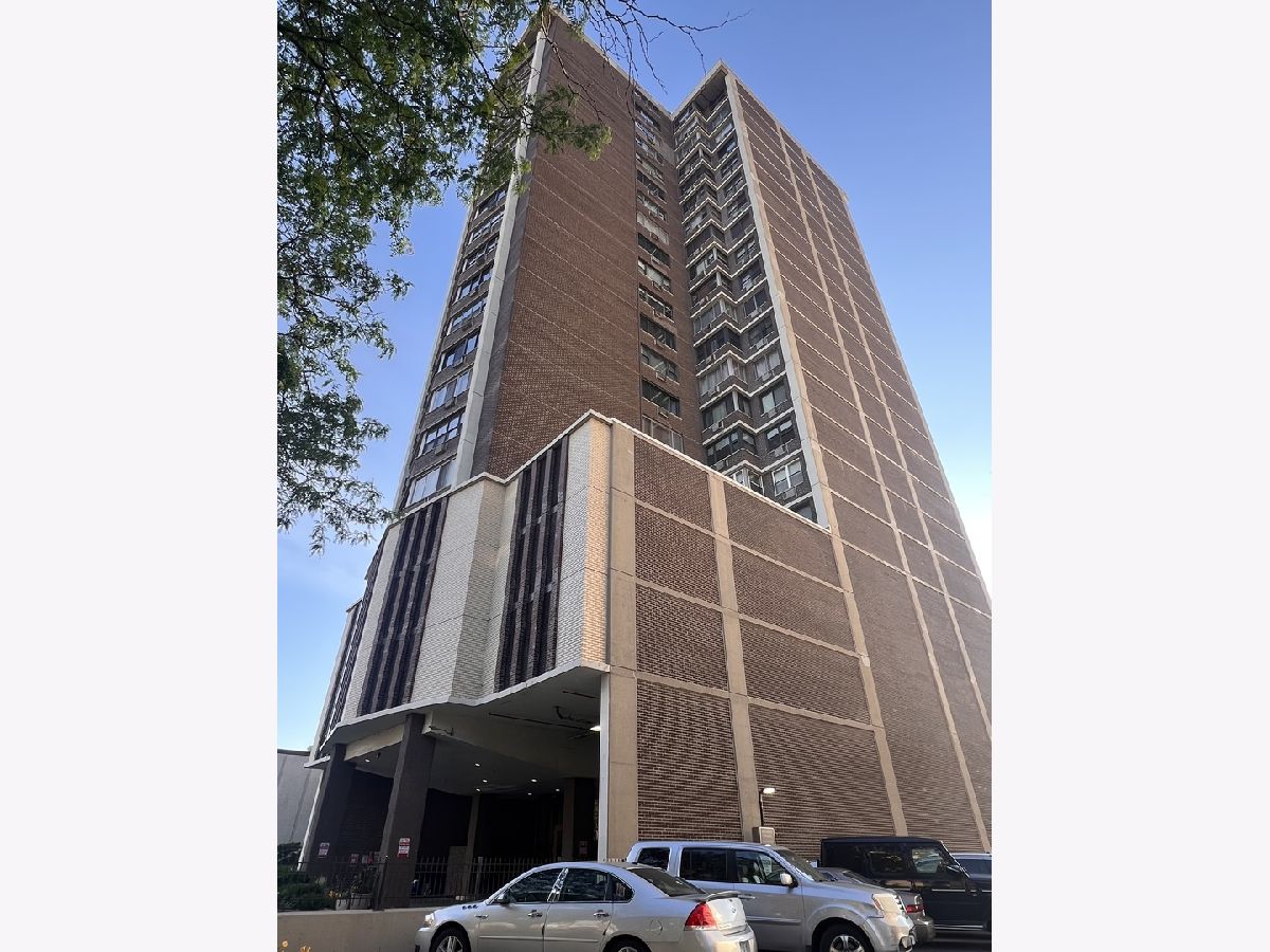  For Sale Chicago Illinois, 6325 Sheridan Road